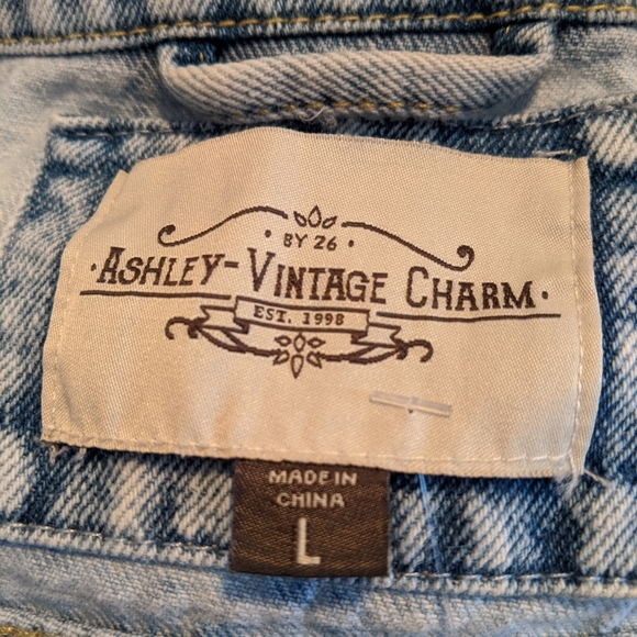 Ashley-Vintage Charm Acid Wash Denim Jean Jacket - Picture 4 of 8